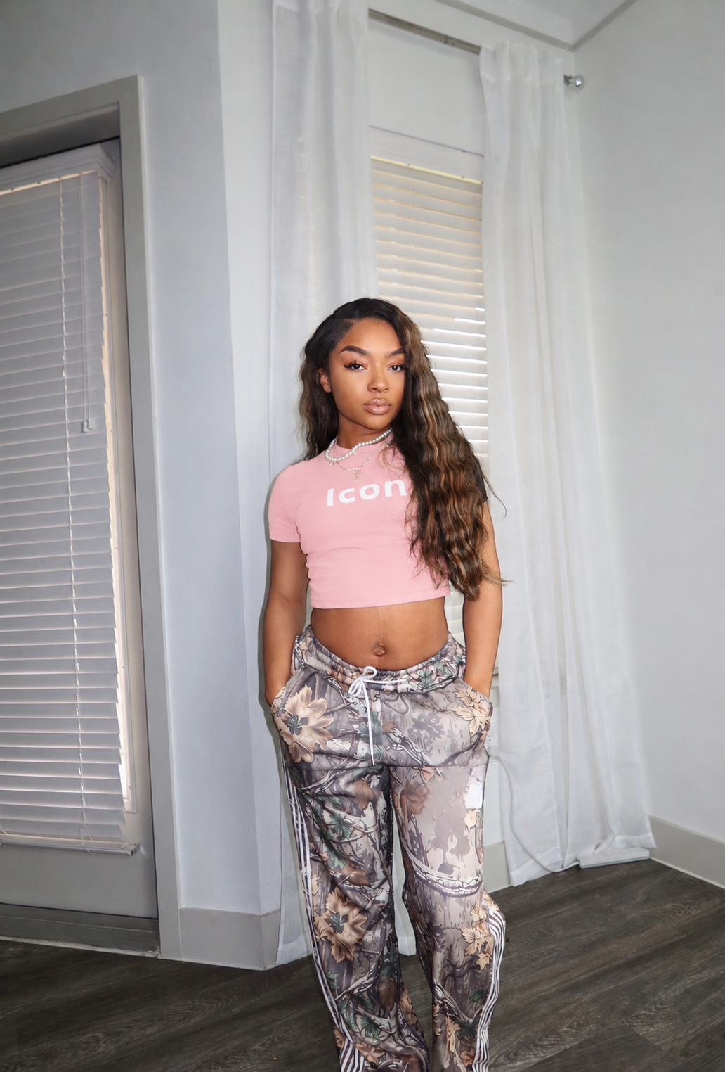 Blush icon tee